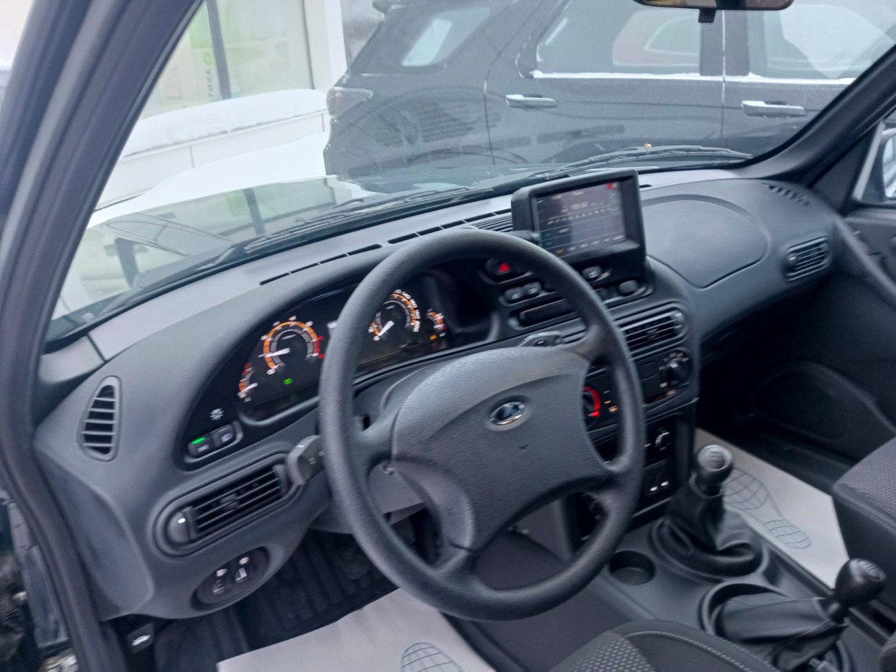 Легковой автотранспорт - Niva 1.7 MT (80 л.с.) 4WD
