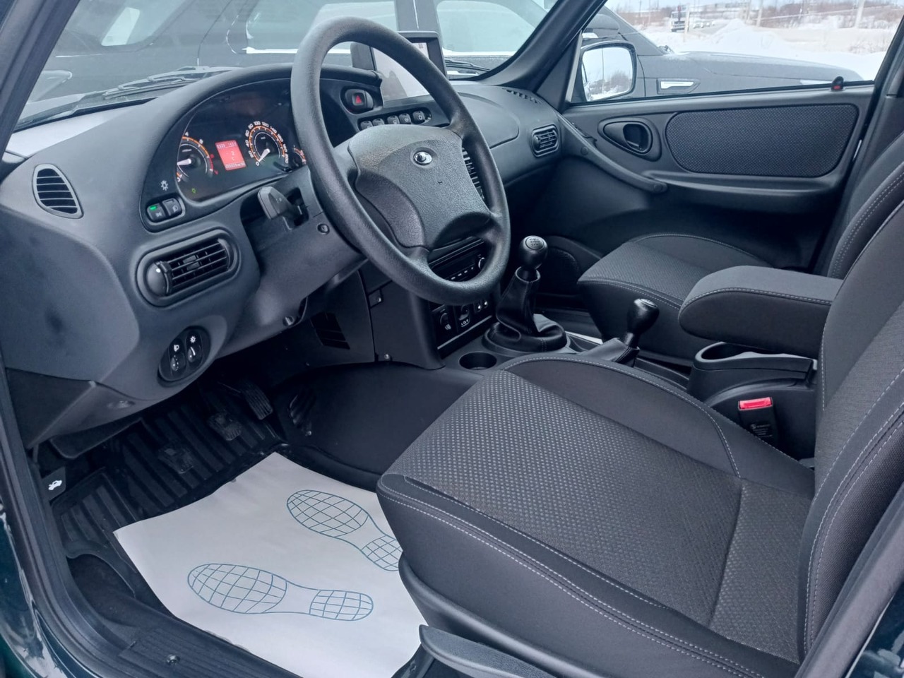 Легковой автотранспорт - Niva 1.7 MT (80 л.с.) 4WD