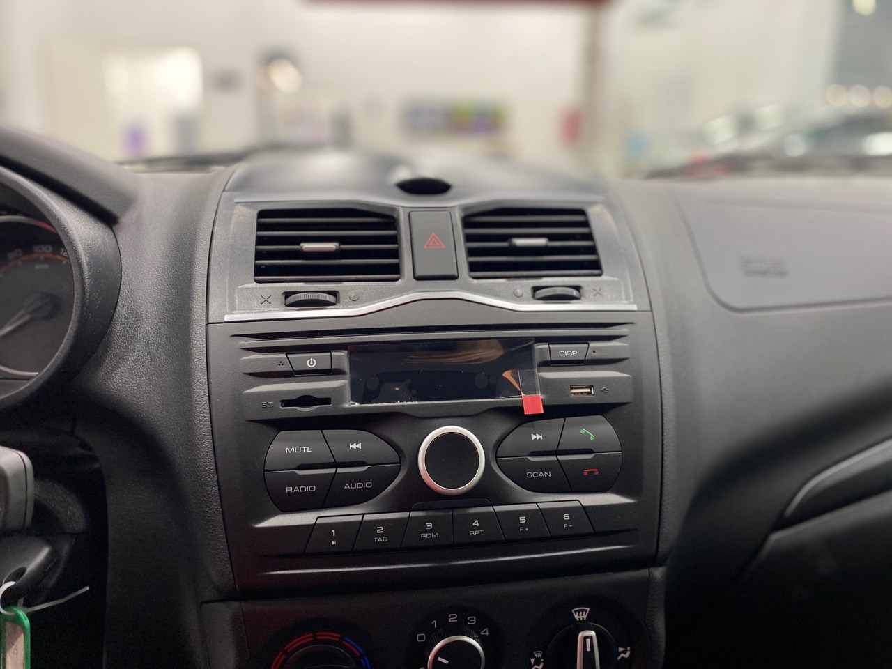 Легковой автотранспорт - LADA Granta Cross 1.6 MT (90 л.с.)