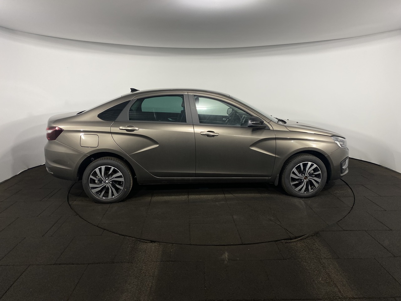 Легковой автотранспорт - LADA Vesta 1.8 CVT (122 л.с.)