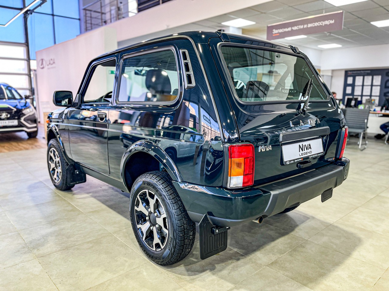 Легковой автотранспорт - LADA Niva Legend 1.7 MT (83 л.с.) 4WD