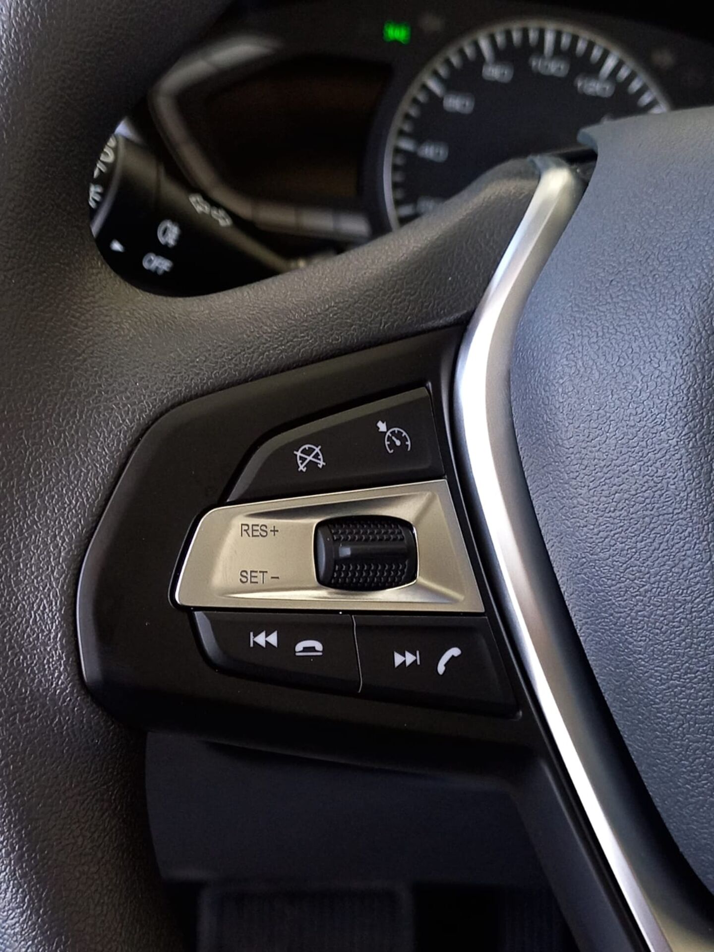 Легковой автотранспорт - CHANGAN Alsvin 1.5 AMT (98 л.с.)