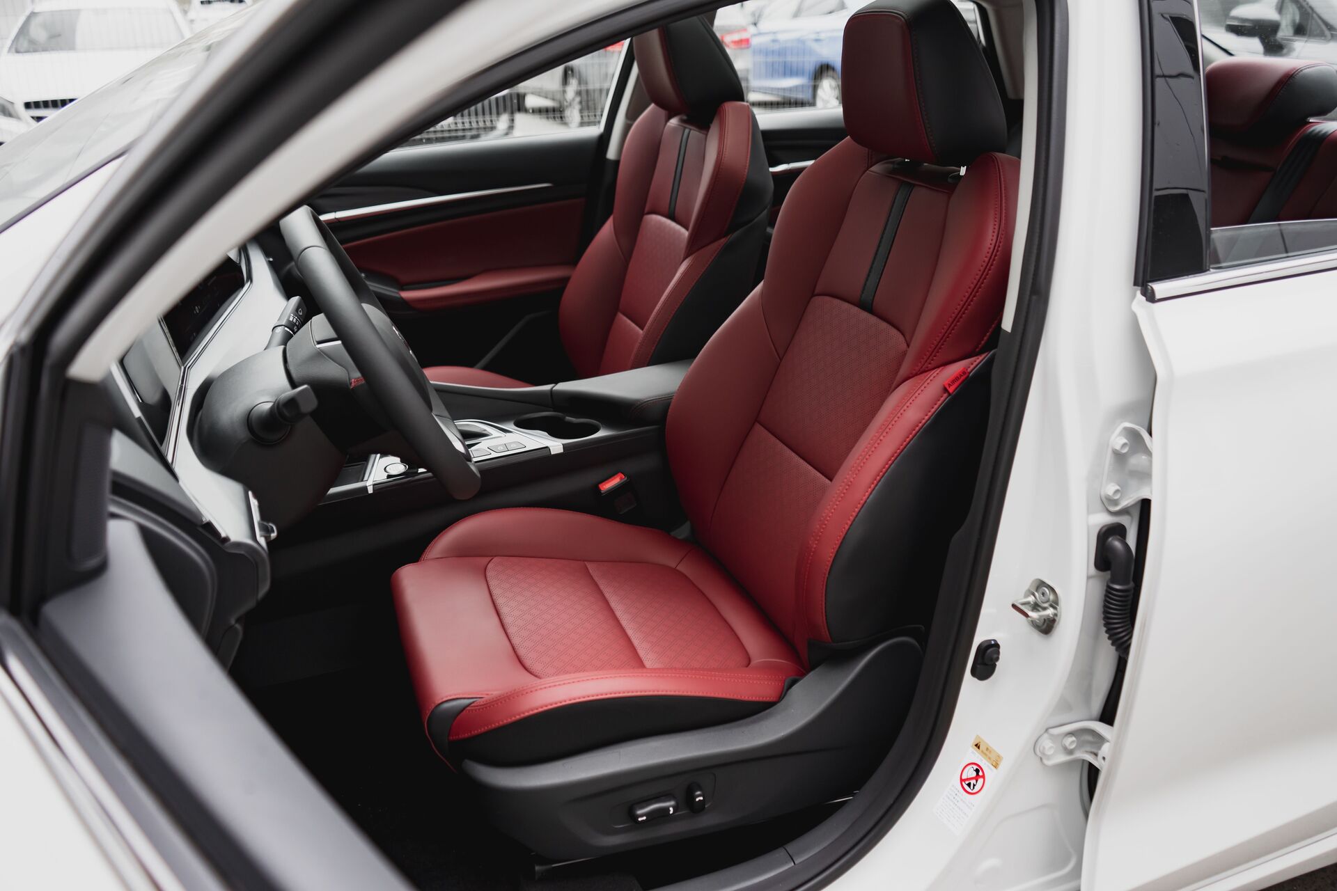 Легковой автотранспорт - CHANGAN Eado Plus 1.4 AMT (155 л.с.)