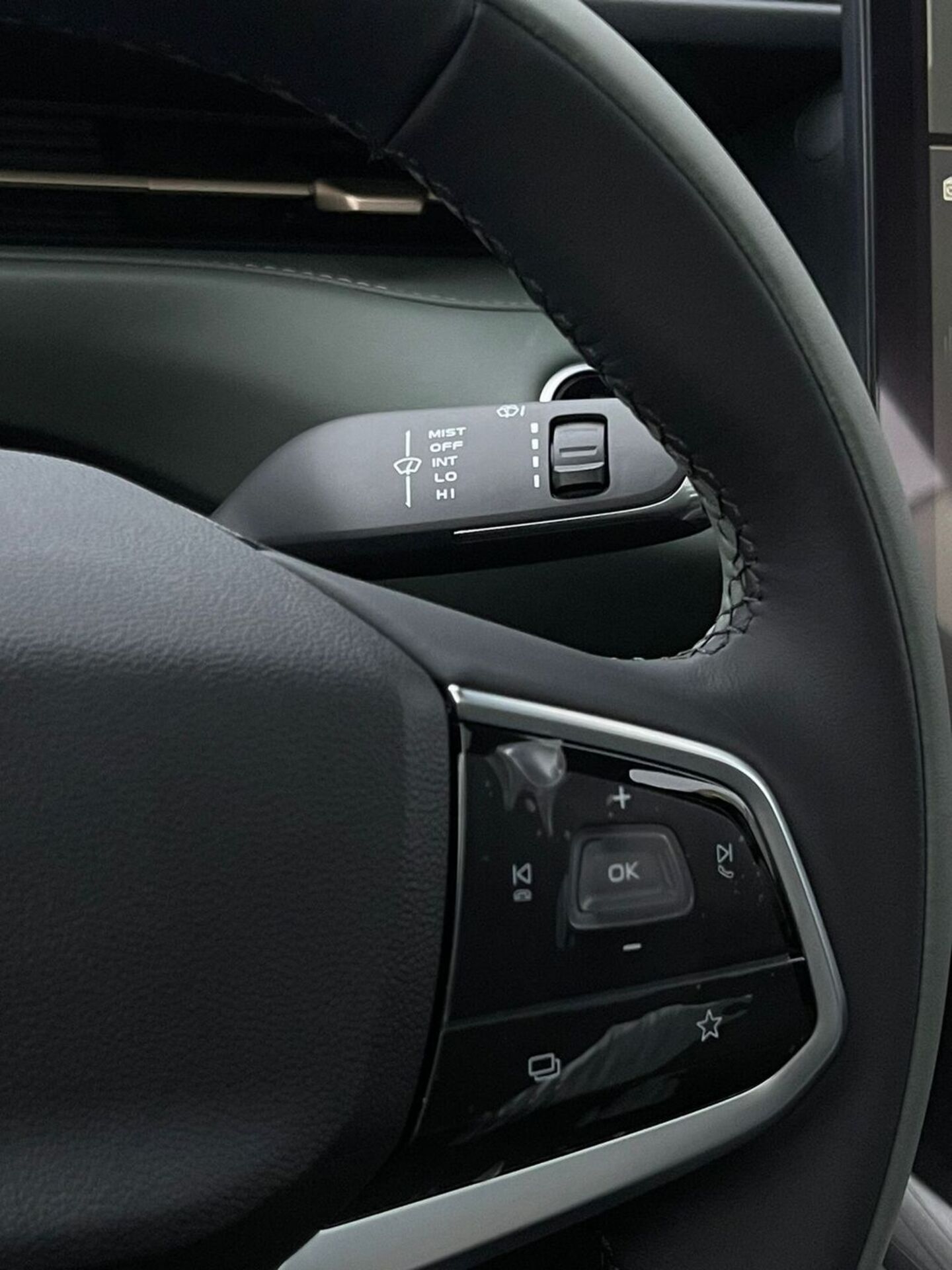 Легковой автотранспорт - CHANGAN Lamore 1.5 AMT (166 л.с.)