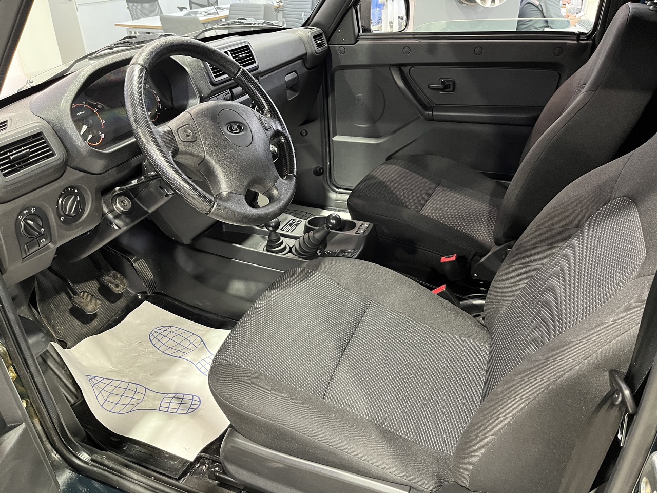 Легковой автотранспорт - LADA Niva Legend Bronto 1.7 MT (83 л.с.) 4WD