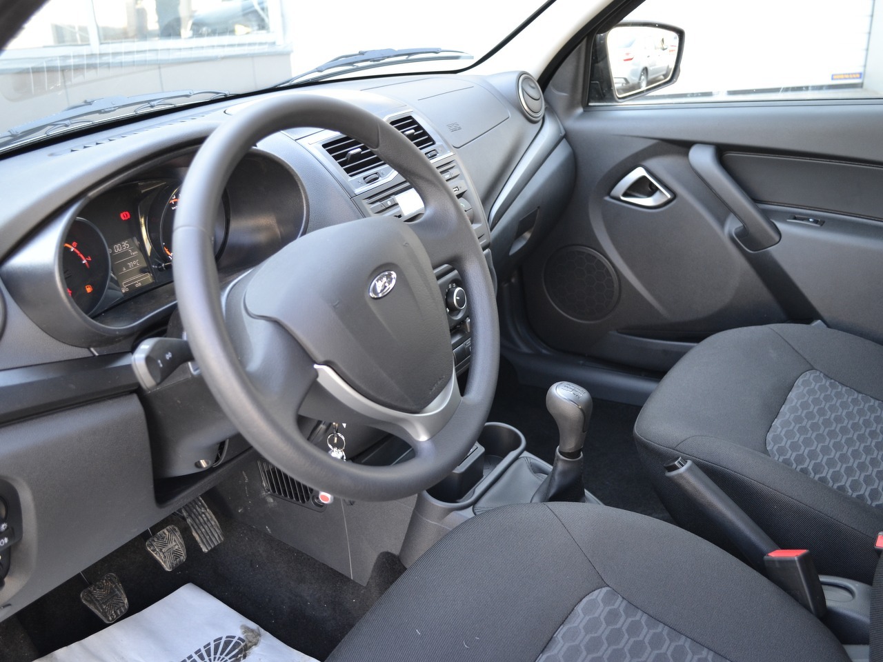 Легковой автотранспорт - LADA Granta 1.6 MT (106 л.с.)