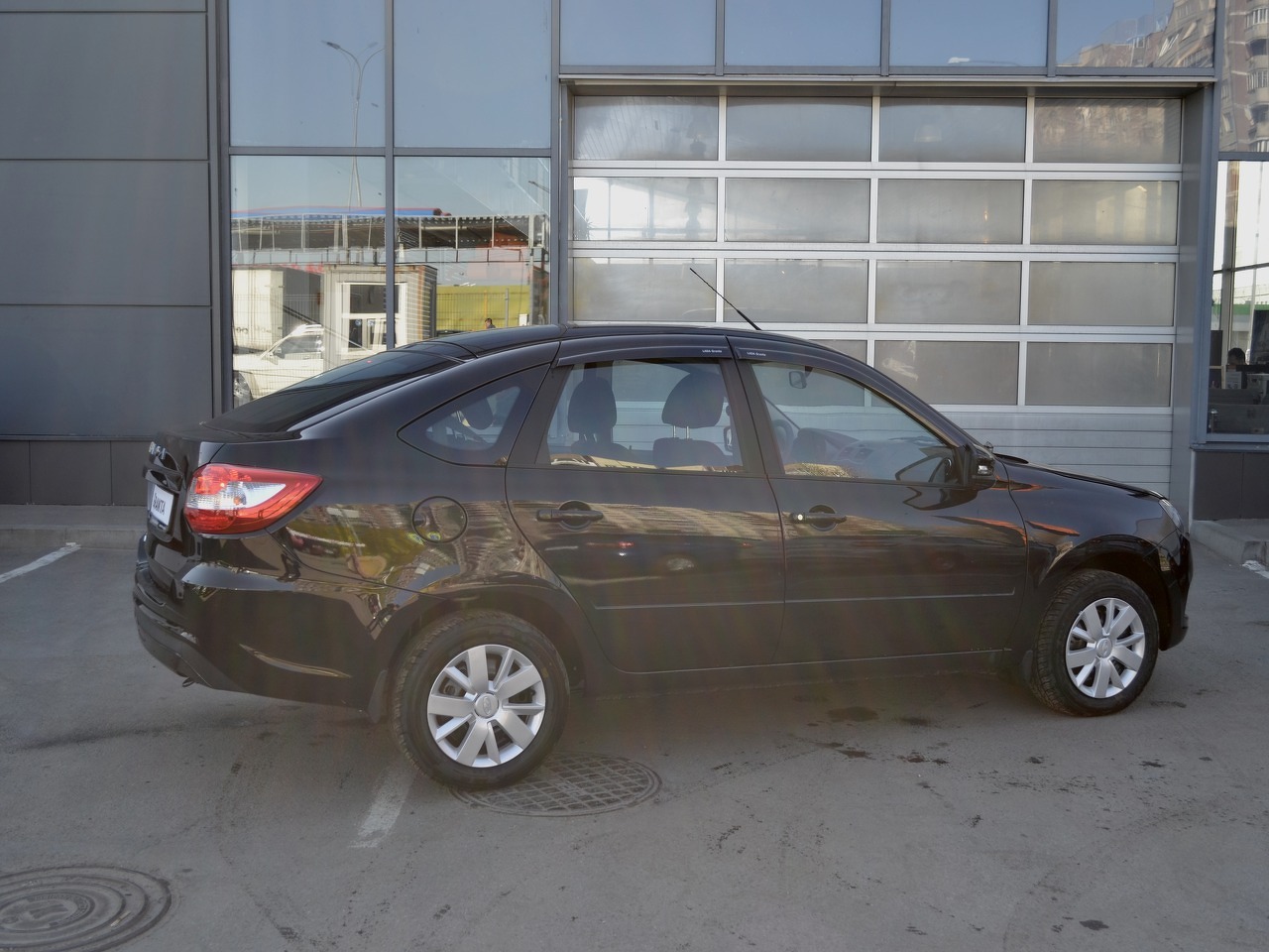 Легковой автотранспорт - LADA Granta 1.6 MT (106 л.с.)