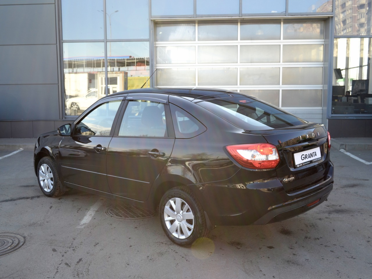 Легковой автотранспорт - LADA Granta 1.6 MT (106 л.с.)