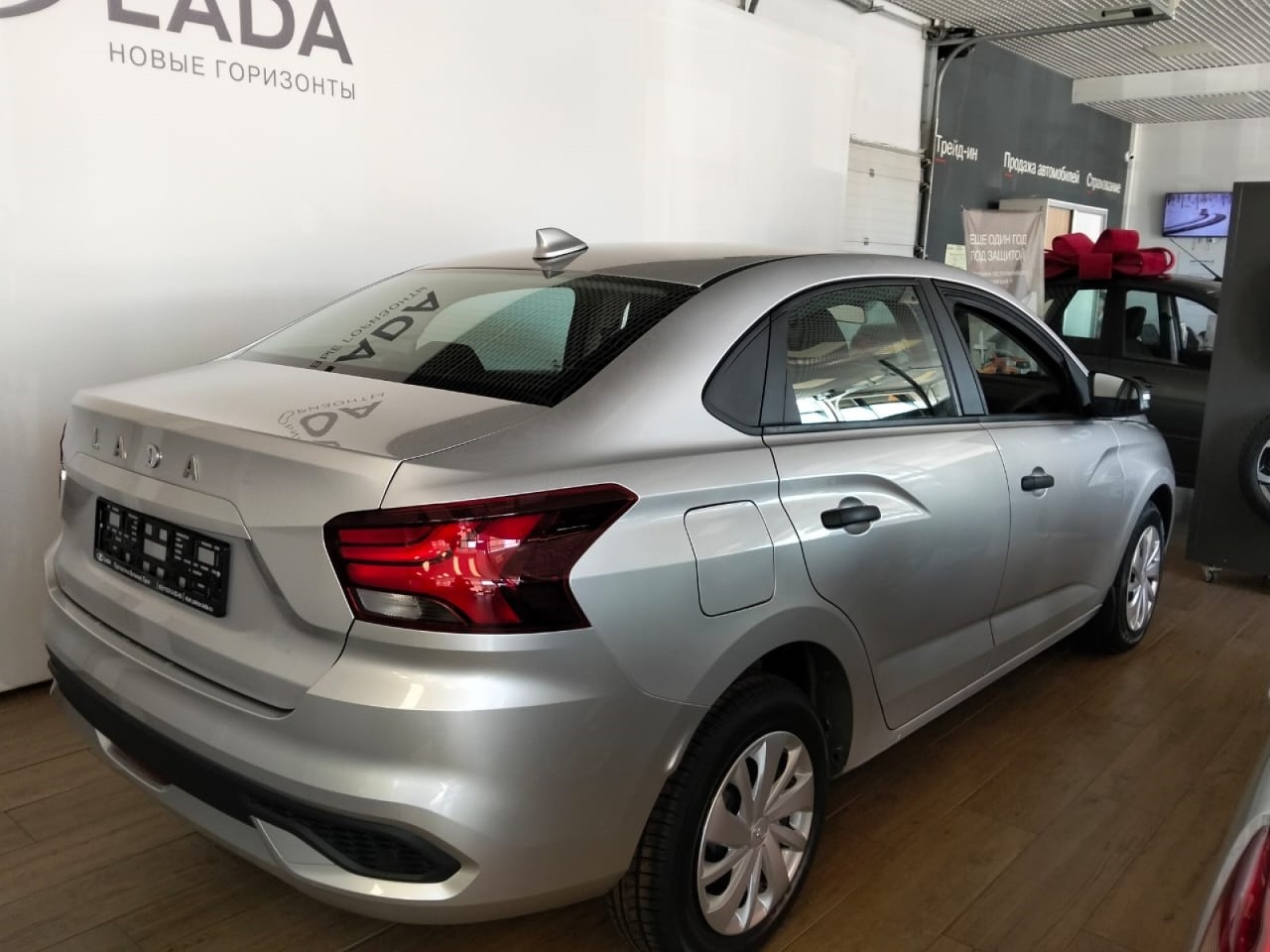 Легковой автотранспорт - LADA Iskra 1.6 CVT (106 л.с.)