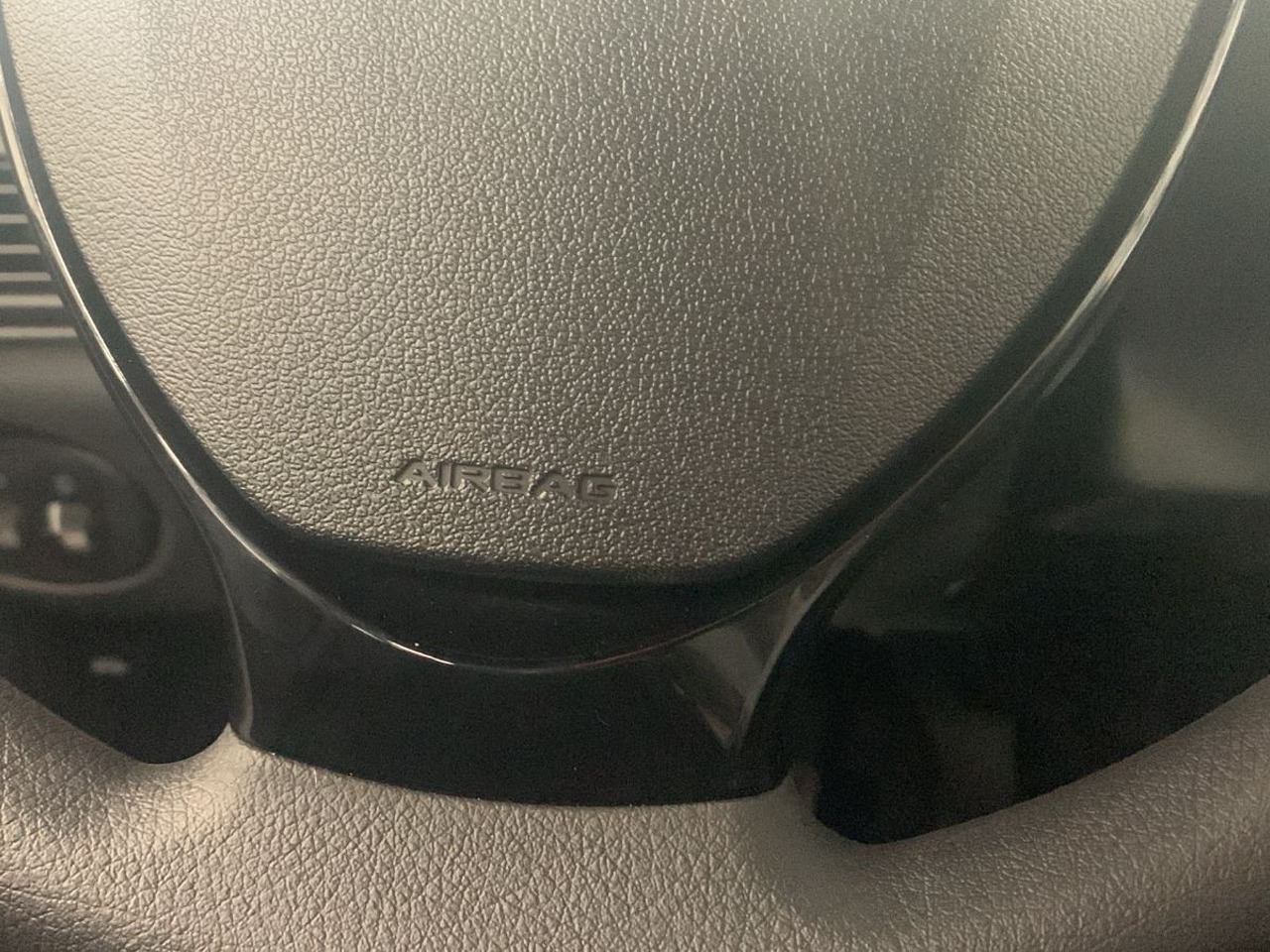 Легковой автотранспорт - LADA Niva Travel 1.7 MT (83 л.с.) 4WD