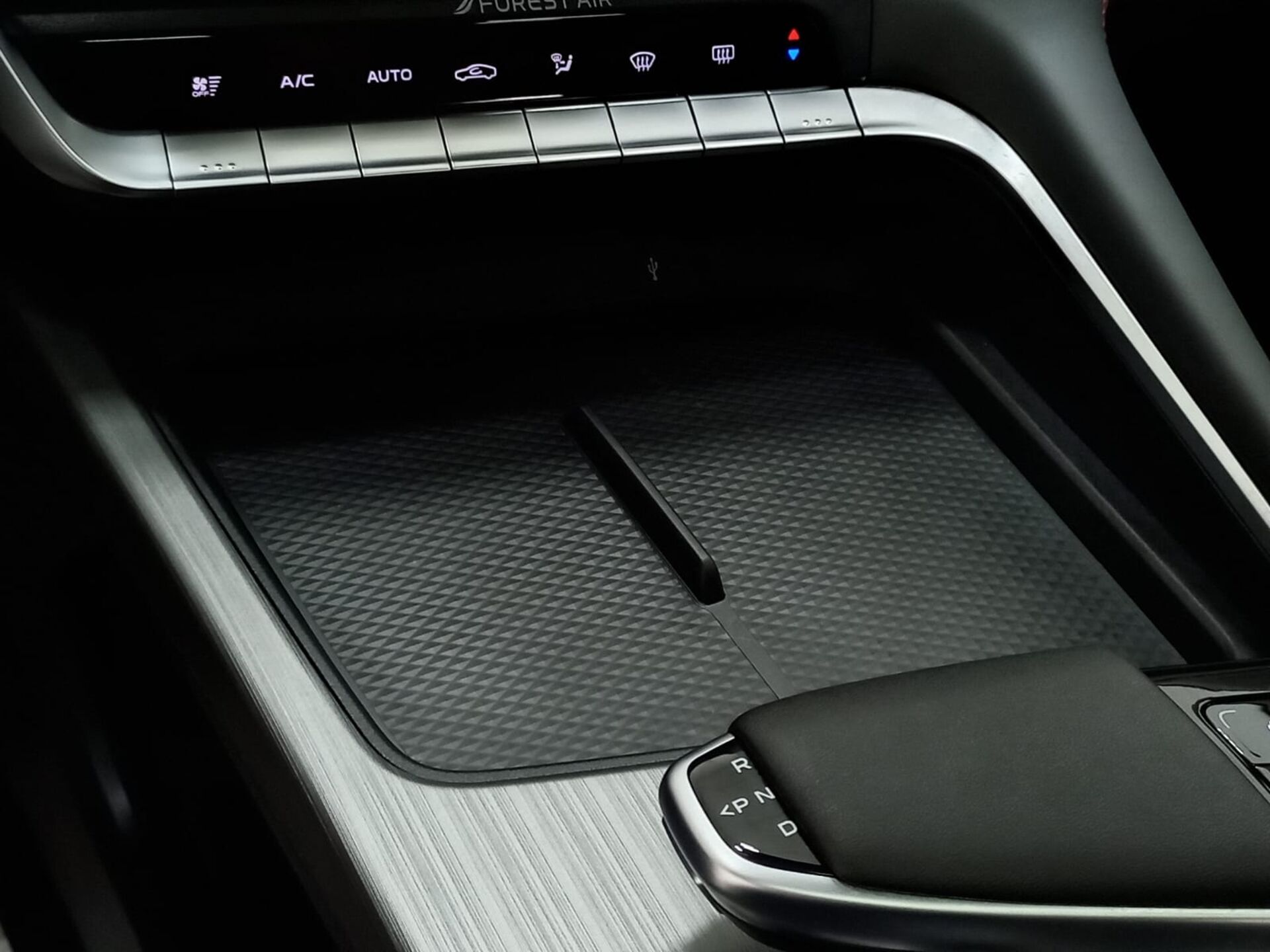 Легковой автотранспорт - CHANGAN UNI-T 1.5 AMT (167 л.с.)