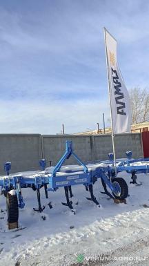 Плуги и глубокорыхлители - ТД АЛМАЗ Плуг чизельный SVAROG ПЧ-4,5 с катком