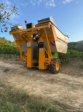 Прочее - GREGOIRE Прицепной виноградоуборочный комбайн Gprima  