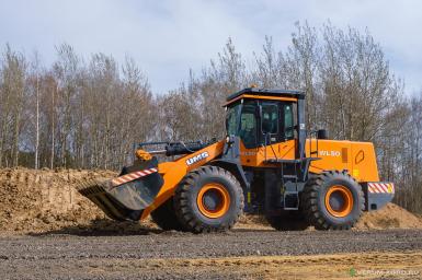 Фронтальные погрузчики - UMG Фронтальный погрузчик WL 50