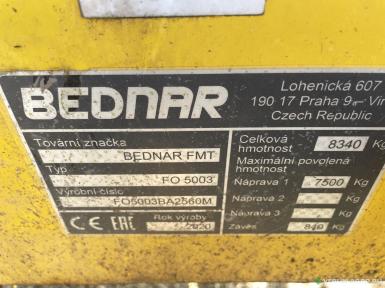 Плуги и глубокорыхлители - BEDNAR FO 5003  с бункером для удобрений Ferti-Box FB3000 