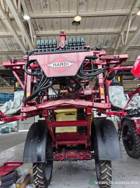 Опрыскиватели прицепные - HARDI Commander 3300