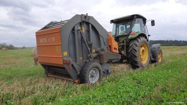 Пресс-подборщики - НАВИГАТОР JB 15/2000