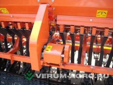 Сеялки - АГРО ГРУПП ВЕСТ СЗ-3,6-04 Редуктор, цепной загортач