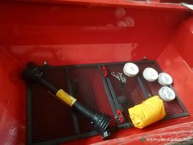 Разбрасыватели удобрений - АГРО-ТЕХНИКА ЕТА Разбрасыватель минеральных удобрений ANTC-1000 (навесной) с карданом и защитным пологом