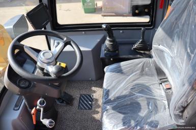 Фронтальные погрузчики - SHHM ZL930 