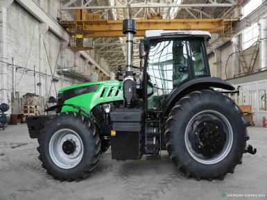 Колесные тракторы - UMG Трактор T2604 