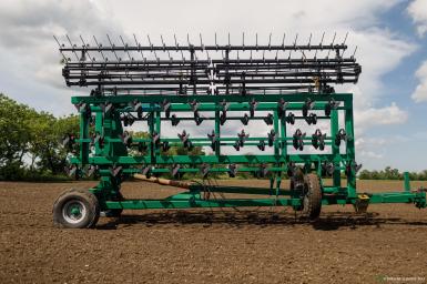 Культиваторы - КРОНОС Культиватор сплошной широкозахватный  прицепной КШС-12