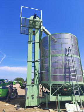 Зерносушильное оборудование - AGRONEZH  М40 Н (нория)  Мобильная зерносушилка (Газовая горелка)