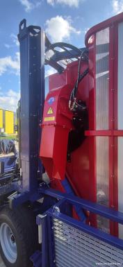 Специальные комбайны - JAGODA JPS Прицепной комбайн для ягод 300 