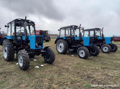 Колесные тракторы - BELARUS 82 .1