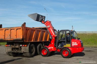 Телескопические погрузчики - POLAR BADGER WL50T