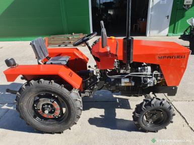 Колесные тракторы - УРАЛЕЦ 220 (2x4)