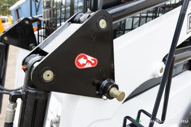 Мини-погрузчики - BULL SL700 