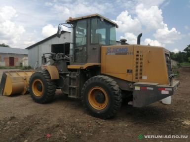Фронтальные погрузчики - XCMG LW330RU 