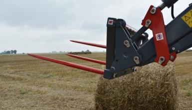 Дополнительное оборудование - METAL-FACH Вилы для рулонов для трактора