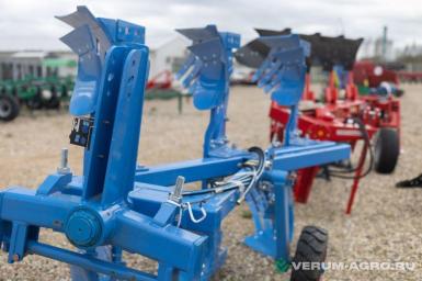 Плуги и глубокорыхлители - YUCHENG TIANMING MACHINERY  ПНО 3-30, с перьевым отвалом,  плуг навесной оборотный