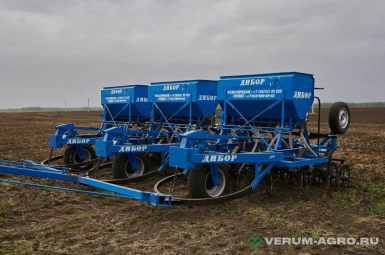 Сеялки - ДИБОР Комплекс из сеялок-культиваторов зернотуковых  КСКП-2,1 Бх3  для полосного посева