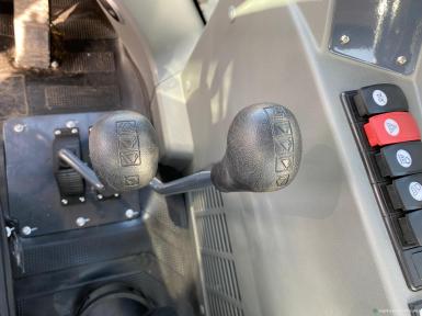 Фронтальные погрузчики - XCMG LW330RU 