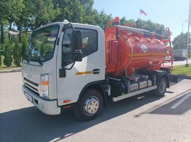 Грузовой автотранспорт - JAC N90 Топливозаправщик