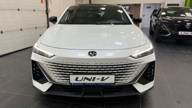 Легковой автотранспорт - CHANGAN UNI-V 1.5 AMT (181 л.с.)