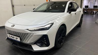 Легковой автотранспорт - CHANGAN UNI-V 1.5 AMT (181 л.с.)