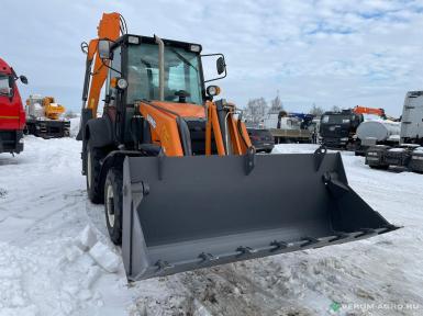 Экскаваторы - UMG Экскаватор-погрузчик TLB 827
 Экскаватор-погрузчик Эксмаш