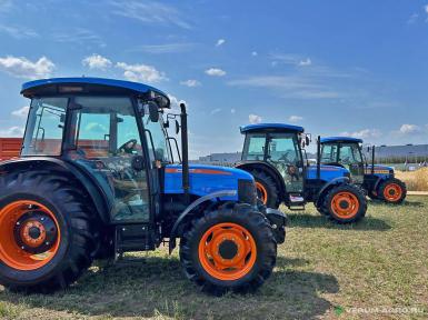 Колесные тракторы - АГРОМАШ 90ТК 