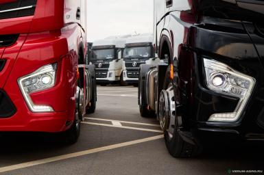 Грузовой автотранспорт - SHACMAN SX4188YY381 