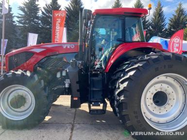 Колесные тракторы - YTO LP2604 