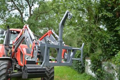 Дополнительное оборудование - METAL-FACH Подъемник мешков Big Bag для трактора