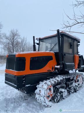 Гусеничные тракторы - ВЗТТ ВТГ-100 с реверс-редуктором, с прямым неповоротным отвалом