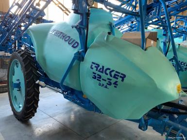 Опрыскиватели прицепные - BERTHOUD Tracker 3200 S DPA