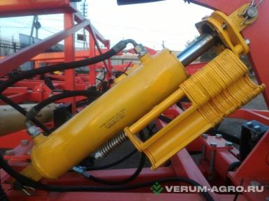 Культиваторы - АГРОПРОМТЕХНИКА КУЛЬТИВАТОР  
КСК-8,6 рама 5-х ряд.,лапа 270 мм,3-ряд.пруж. борона