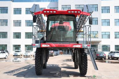 Опрыскиватели самоходные - LIXING 3WPZ -4000 Y