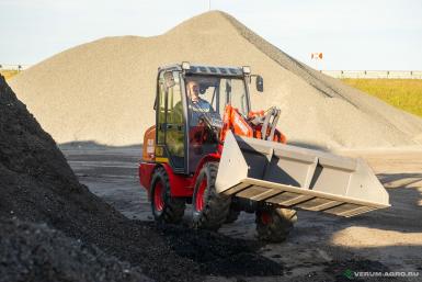 Мини-погрузчики - POLAR BADGER WL 50 